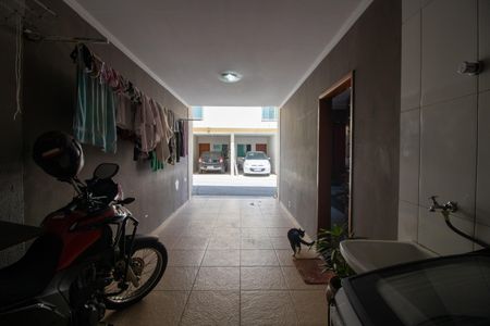 Casa de condomínio à venda com 76m², 3 quartos e 1 vagaGaragem / lavanderia