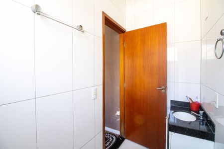 Casa de condomínio à venda com 76m², 3 quartos e 1 vagaBanheiro Suíte