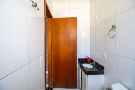 Casa de condomínio à venda com 76m², 3 quartos e 1 vagaBanheiro Suíte