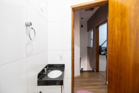 Casa de condomínio à venda com 76m², 3 quartos e 1 vagaBanheiro Social