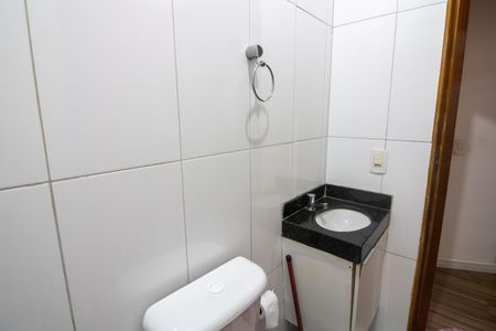 Casa de condomínio à venda com 76m², 3 quartos e 1 vagaBanheiro Social