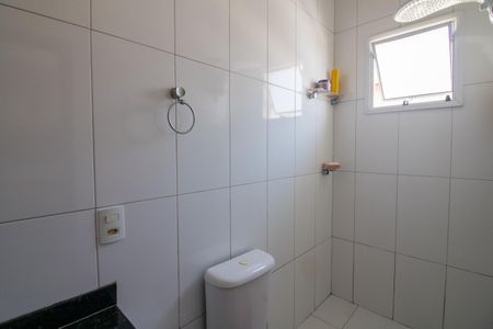 Casa de condomínio à venda com 76m², 3 quartos e 1 vagaBanheiro Suíte