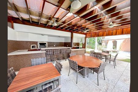 Apartamento à venda com 166m², 4 quartos e 3 vagasÁrea comum - Churrasqueira