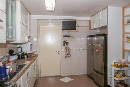 Apartamento à venda com 166m², 4 quartos e 3 vagasCozinha