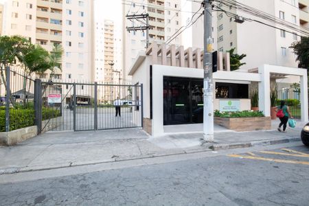 Apartamento para alugar com 64m², 3 quartos e 1 vaga Apartamento para alugar com 64m², 3 quartos e 1 vagaFachada