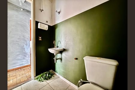 Banheiro 1  de casa para alugar com 2 quartos, 192m² em Sumarezinho, São Paulo