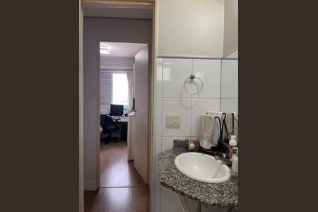 Apartamento à venda com 66m², 3 quartos e 2 vagasBanheiro