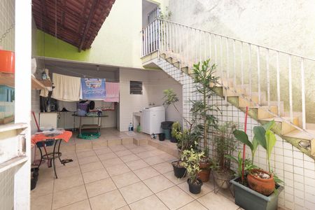 Casa para alugar com 160m², 3 quartos e 1 vaga Casa para alugar com 160m², 3 quartos e 1 vagaQuintal / Área de Serviço