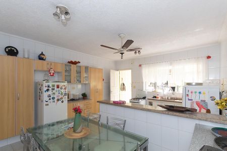 Casa para alugar com 160m², 3 quartos e 1 vaga Casa para alugar com 160m², 3 quartos e 1 vagaCopa e Cozinha