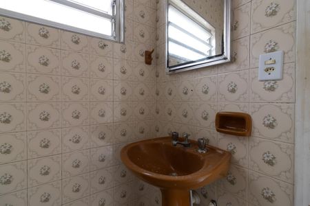 Casa para alugar com 31m², 1 quarto e sem vaga Casa para alugar com 31m², 1 quarto e sem vagaBanheiro