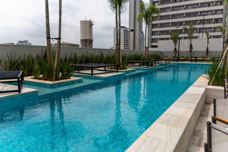 Apartamento à venda com 75m², 2 quartos e 2 vagas Apartamento à venda com 75m², 2 quartos e 2 vagasÁrea comum - Piscina