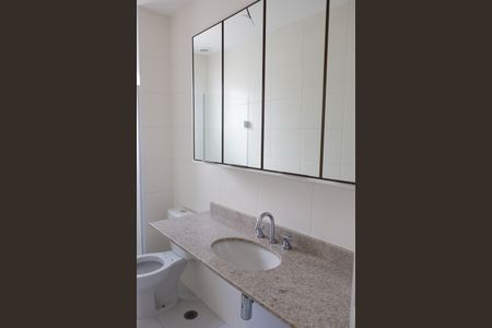 Apartamento à venda com 75m², 2 quartos e 2 vagas Apartamento à venda com 75m², 2 quartos e 2 vagasBanheiro da Suíte 2
