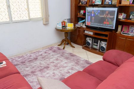 Casa para alugar com 130m², 3 quartos e 3 vagas Casa para alugar com 130m², 3 quartos e 3 vagasSala