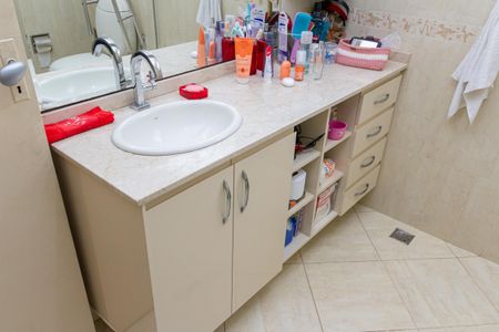 Casa para alugar com 130m², 3 quartos e 3 vagas Casa para alugar com 130m², 3 quartos e 3 vagasBanheiro 2