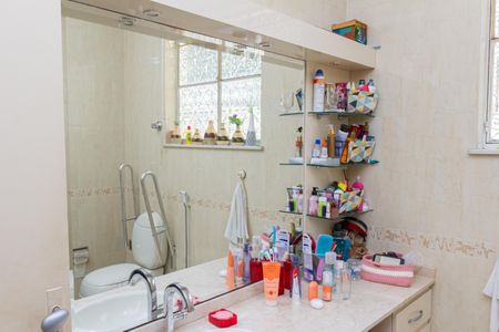 Casa para alugar com 130m², 3 quartos e 3 vagas Casa para alugar com 130m², 3 quartos e 3 vagasBanheiro 2