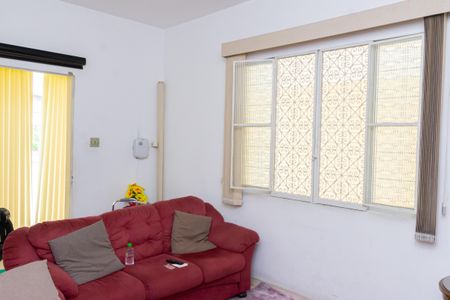 Casa para alugar com 130m², 3 quartos e 3 vagas Casa para alugar com 130m², 3 quartos e 3 vagasSala