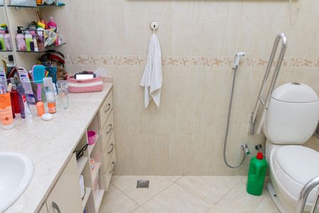 Casa para alugar com 130m², 3 quartos e 3 vagas Casa para alugar com 130m², 3 quartos e 3 vagasBanheiro 2