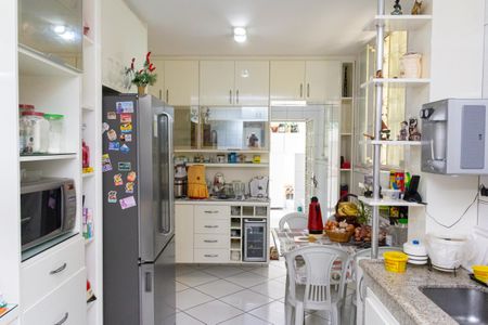 Casa para alugar com 130m², 3 quartos e 3 vagas Casa para alugar com 130m², 3 quartos e 3 vagasCozinha