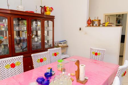 Casa para alugar com 130m², 3 quartos e 3 vagas Casa para alugar com 130m², 3 quartos e 3 vagasSala de Jantar