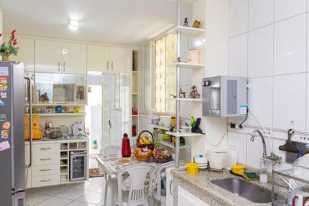 Casa para alugar com 130m², 3 quartos e 3 vagas Casa para alugar com 130m², 3 quartos e 3 vagasCozinha