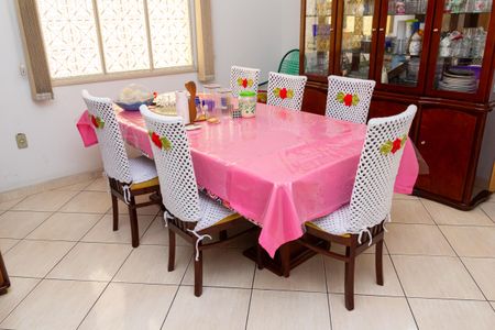 Casa para alugar com 130m², 3 quartos e 3 vagas Casa para alugar com 130m², 3 quartos e 3 vagasSala de Jantar