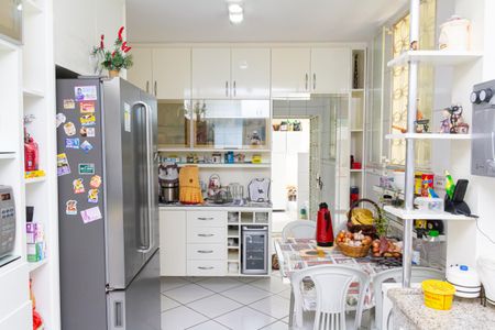 Casa para alugar com 130m², 3 quartos e 3 vagas Casa para alugar com 130m², 3 quartos e 3 vagasCozinha