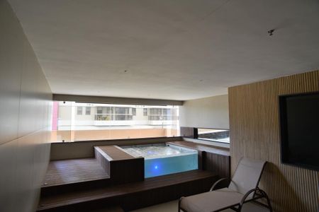 Apartamento à venda com 55m², 1 quarto e 1 vaga Apartamento à venda com 55m², 1 quarto e 1 vagaÁrea Comum - Ôfuro