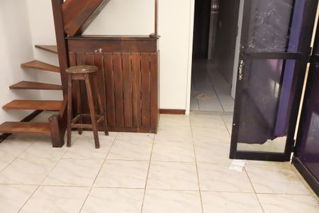 Sala de casa para alugar com 3 quartos, 130m² em Alto do Coqueirinho, Salvador