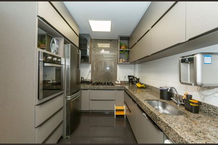 Apartamento à venda com 86m², 3 quartos e 2 vagasCOZINHA