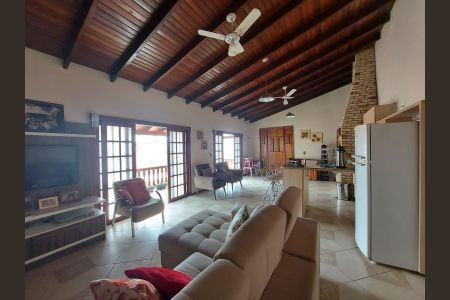 Casa à venda com 3 quartos, 180m² em Vila Nova, Novo Hamburgo