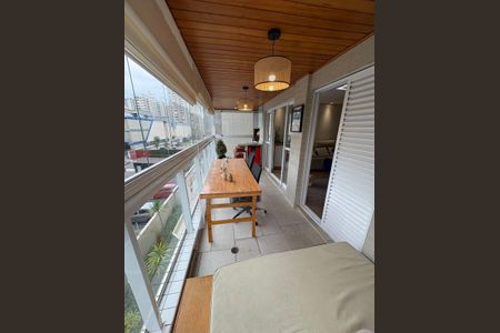 Apartamento para alugar com 100m², 2 quartos e 2 vagasVaranda