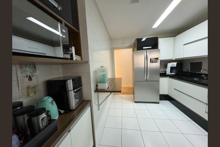 Apartamento para alugar com 100m², 2 quartos e 2 vagasCozinha