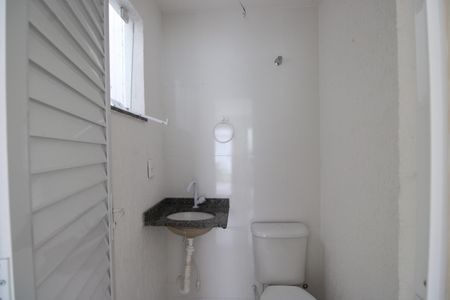 Casa de condomínio à venda com 70m², 2 quartos e 1 vagaLavabo