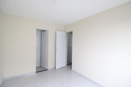 Casa de condomínio à venda com 70m², 2 quartos e 1 vagaSuíte