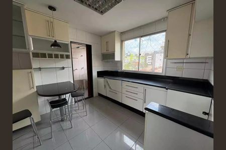 Apartamento para alugar com 3 quartos, 117m² em Barreiro, Belo Horizonte