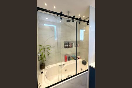 Apartamento à venda com 110m², 3 quartos e 1 vaga Apartamento à venda com 110m², 3 quartos e 1 vagaBanheiro Suíte