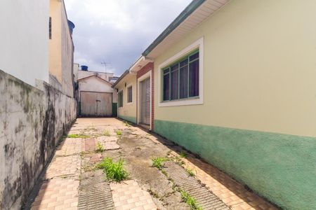 Casa à venda com 264m², 2 quartos e 2 vagas Casa à venda com 264m², 2 quartos e 2 vagasQuintal