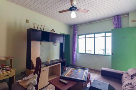 Casa à venda com 264m², 2 quartos e 2 vagas Casa à venda com 264m², 2 quartos e 2 vagasSala