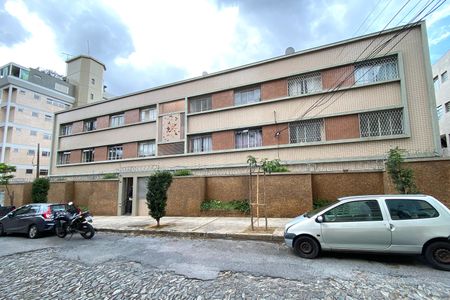 Apartamento à venda com 65m², 2 quartos e 1 vaga Apartamento à venda com 65m², 2 quartos e 1 vagaFachada