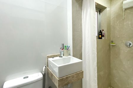 Apartamento à venda com 65m², 2 quartos e 1 vaga Apartamento à venda com 65m², 2 quartos e 1 vagaBanheiro da Suíte 1