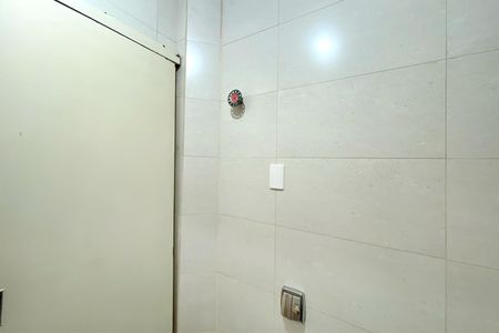 Apartamento à venda com 65m², 2 quartos e 1 vaga Apartamento à venda com 65m², 2 quartos e 1 vagaBanheiro