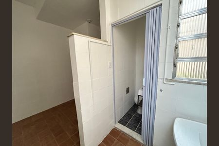 Apartamento para alugar com 70m², 2 quartos e 1 vagaÁrea de Serviço