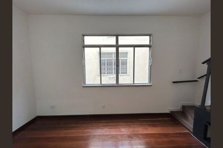 Apartamento para alugar com 70m², 2 quartos e 1 vagaSala