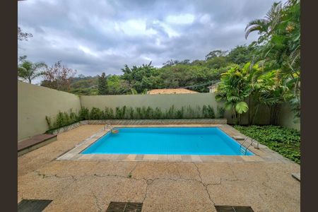 Casa de condomínio à venda com 900m², 5 quartos e 8 vagas
