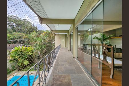 Casa de condomínio à venda com 900m², 5 quartos e 8 vagas