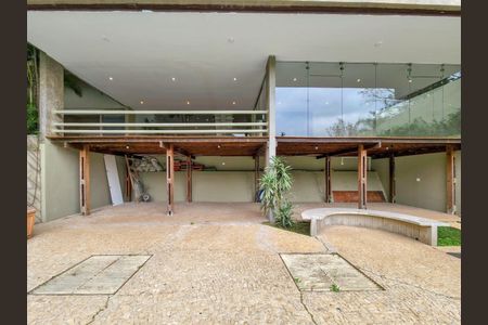 Casa de condomínio à venda com 900m², 5 quartos e 8 vagas