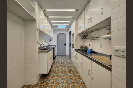 Casa de condomínio à venda com 900m², 5 quartos e 8 vagas