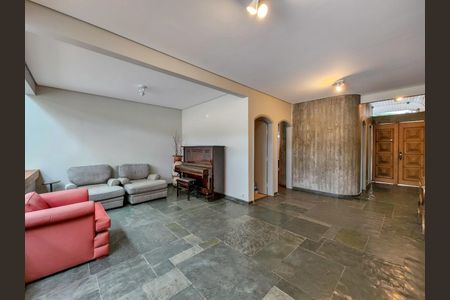 Casa de condomínio à venda com 900m², 5 quartos e 8 vagas