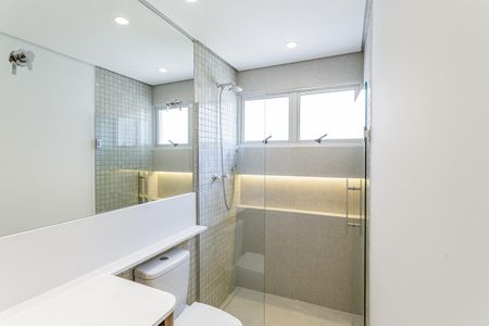 Apartamento à venda com 127m², 3 quartos e 2 vagas Apartamento à venda com 127m², 3 quartos e 2 vagasBanheiro da Suíte