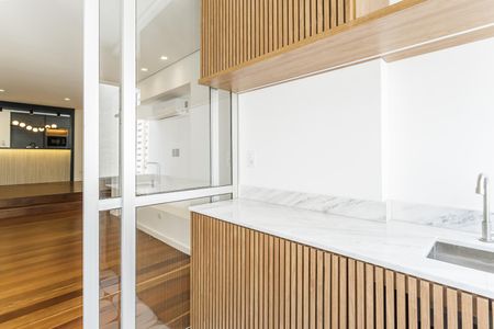 Apartamento à venda com 127m², 3 quartos e 2 vagas Apartamento à venda com 127m², 3 quartos e 2 vagasVaranda